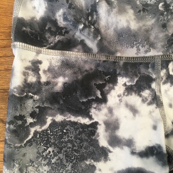 Marble Print Athletic Leggings - XS - Picture 2 of 4